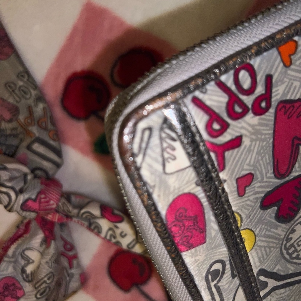 Coach Poppy Butterfly Bandana Metallic Silver Graffiti Wristlet Wallet Y2K 🦋 - Picture 12 of 16